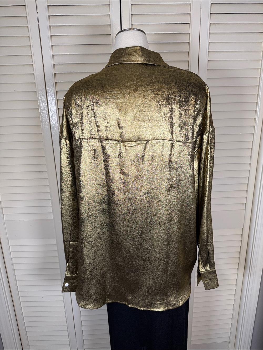 Metallic Liquid Gold Shiny Button Down Blouse Shirt Plus Size 2XL Brand New - Picture 4 of 4